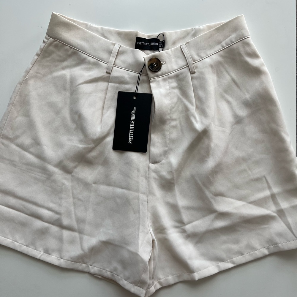 PrettyLittleThing Shorts